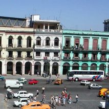 2 HAVANA CITY BREAK - Street scene